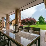 4 Bedroom Lovely In Сasa de vacaciones *