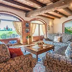 4 Bedroom Lovely In *