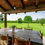 4 Bedroom Lovely In