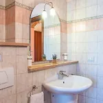 Сasa de vacaciones 4 Bedroom Lovely In