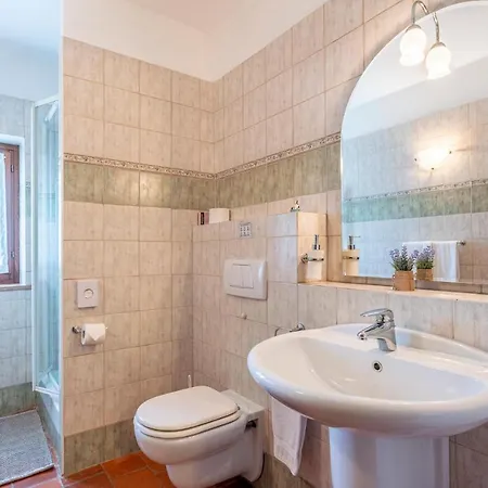 4 Bedroom Lovely In Feriehus