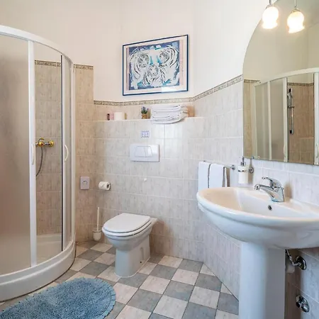 4 Bedroom Lovely In
