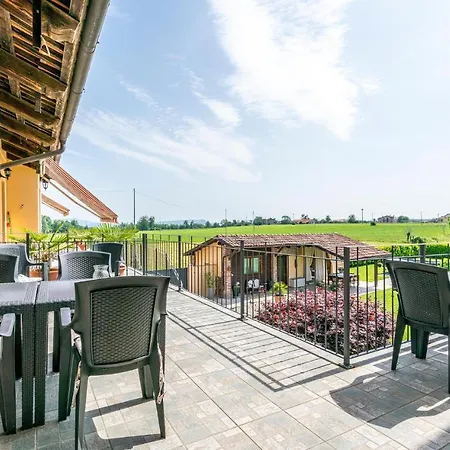 4 Bedroom Lovely In Lequio Tanaro