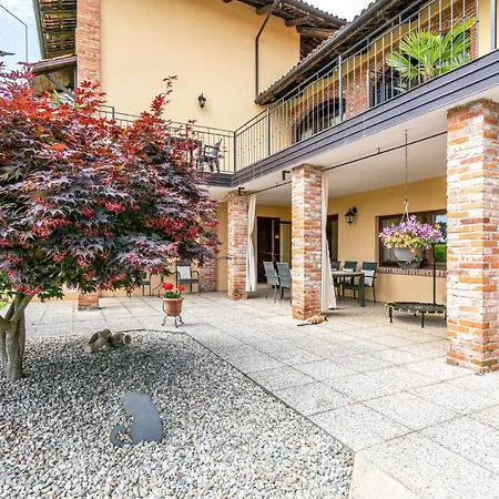 Сasa de vacaciones 4 Bedroom Lovely In