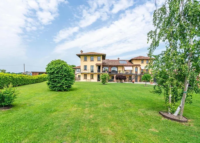 4 Bedroom Lovely In Nyaraló